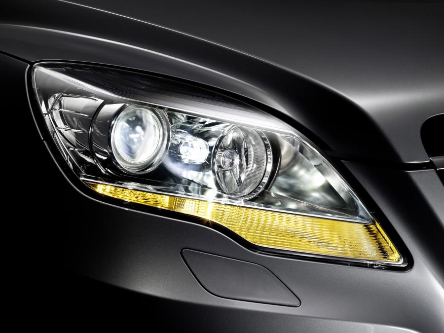  Mercedes-Benz R-Class 2010 года  (фото 37 из 45)